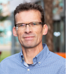 Dr. Luc Schlangen