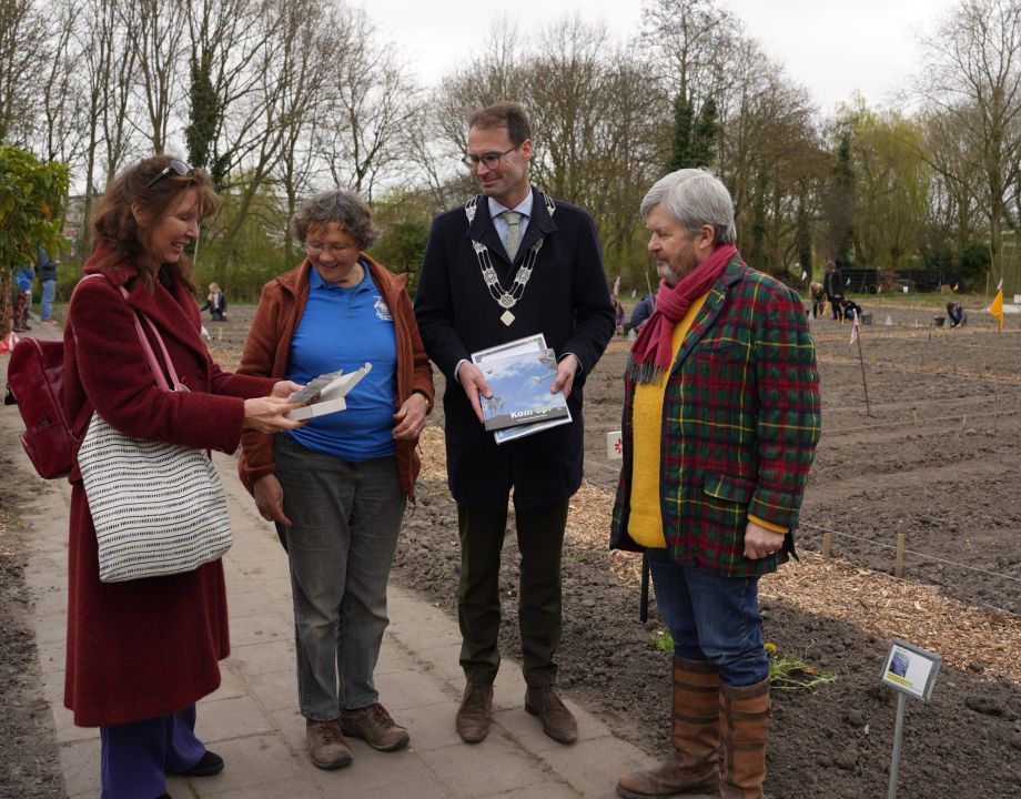 opening bioklok schooltuin Leiden